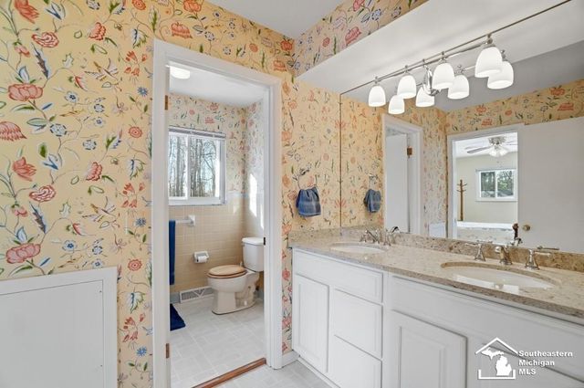 3415 Woodmont Drive, Lambertville, MI 48144