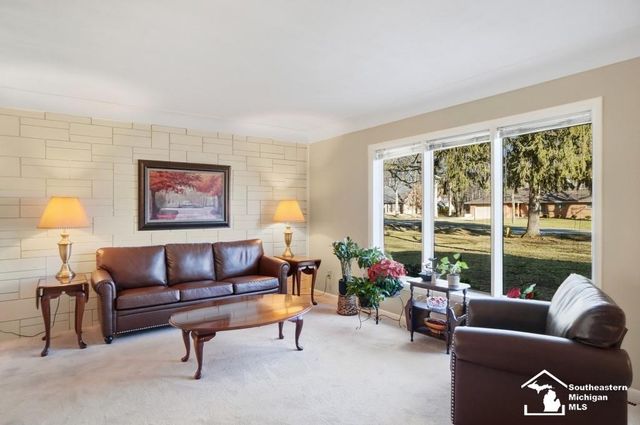 3415 Woodmont Drive, Lambertville, MI 48144