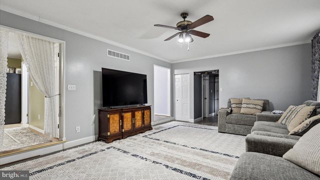 415 FOX HOLLOW DR, Feasterville Trevose, PA 19053