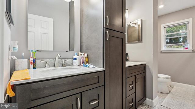 415 FOX HOLLOW DR, Feasterville Trevose, PA 19053