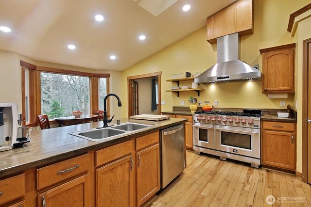 5180 Camelot Court, Langley, WA 98260