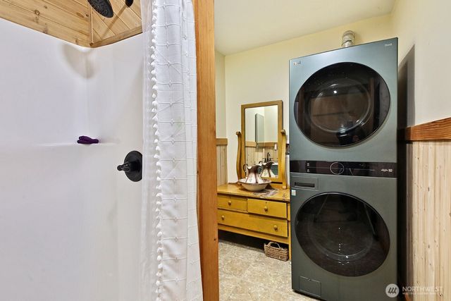 5180 Camelot Court, Langley, WA 98260