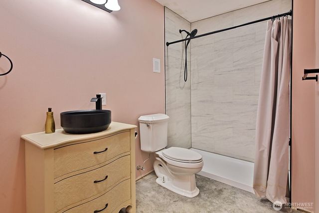 5180 Camelot Court, Langley, WA 98260