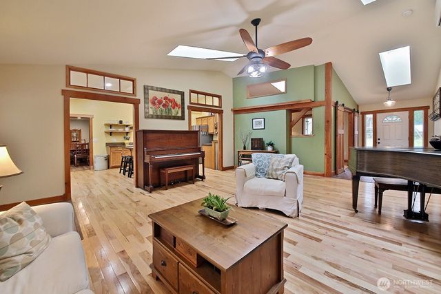 5180 Camelot Court, Langley, WA 98260