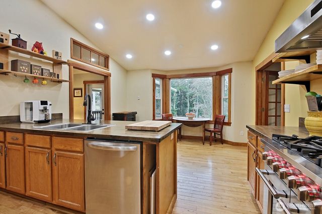 5180 Camelot Court, Langley, WA 98260