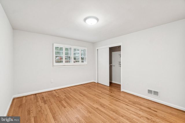 1624 41ST ST N, Mclean, VA 22101