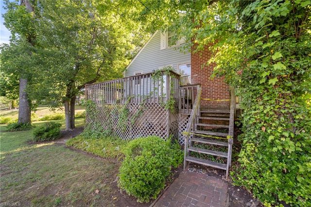 2259 Sherwood Drive, Winston-salem, NC 27103