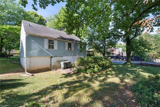2259 Sherwood Drive, Winston-salem, NC 27103