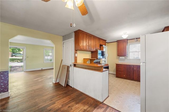 2259 Sherwood Drive, Winston-salem, NC 27103