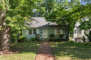 2259 Sherwood Drive, Winston-salem, NC 27103