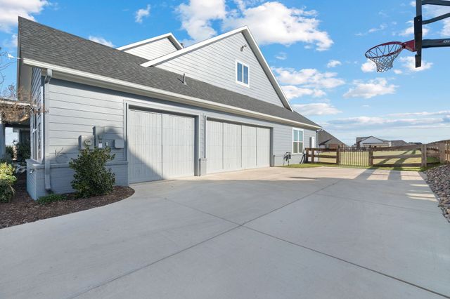 3201 Dovehill Drive, Northlake, TX 76247