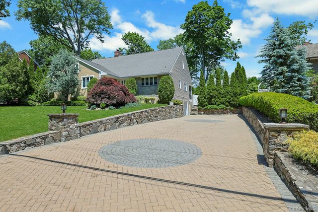21 Soundview Drive, Eastchester, NY 10709