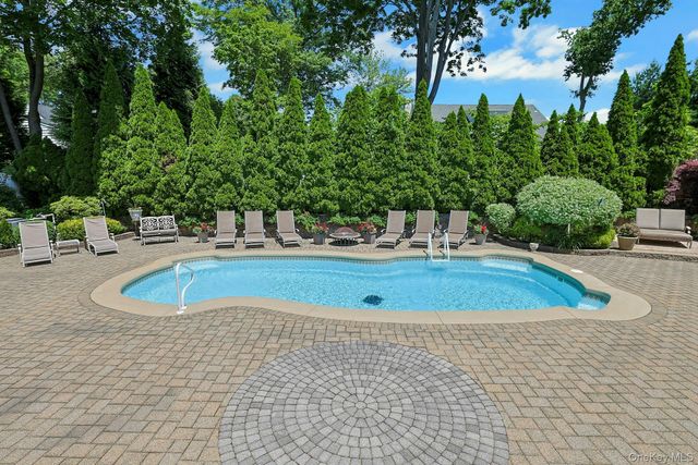 21 Soundview Drive, Eastchester, NY 10709