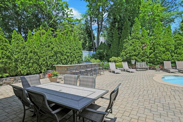21 Soundview Drive, Eastchester, NY 10709