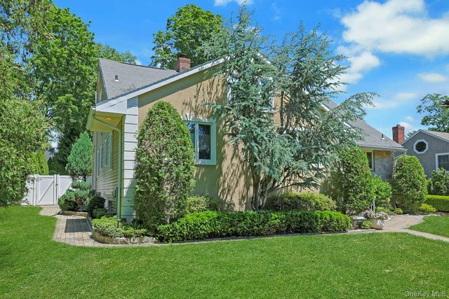 21 Soundview Drive, Eastchester, NY 10709