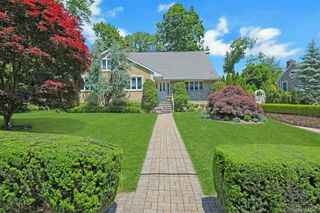 21 Soundview Drive, Eastchester, NY 10709