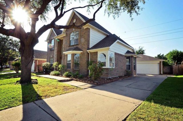 15410 Oak Lake Glen Dr, Sugar Land, TX 77498
