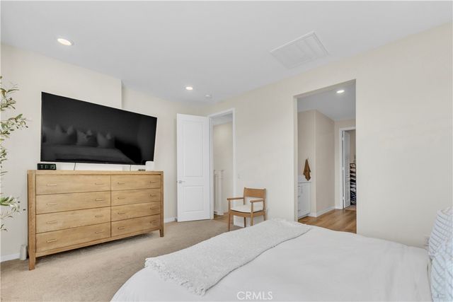 27582 Manzanita, Valencia, CA 91381