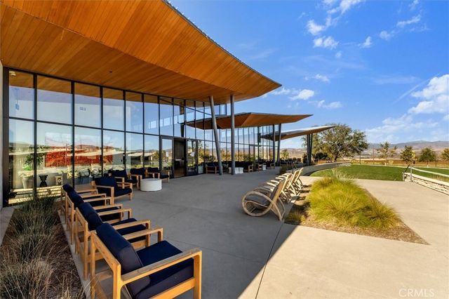 27582 Manzanita, Valencia, CA 91381