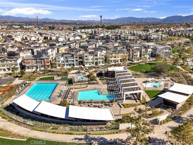 27582 Manzanita, Valencia, CA 91381