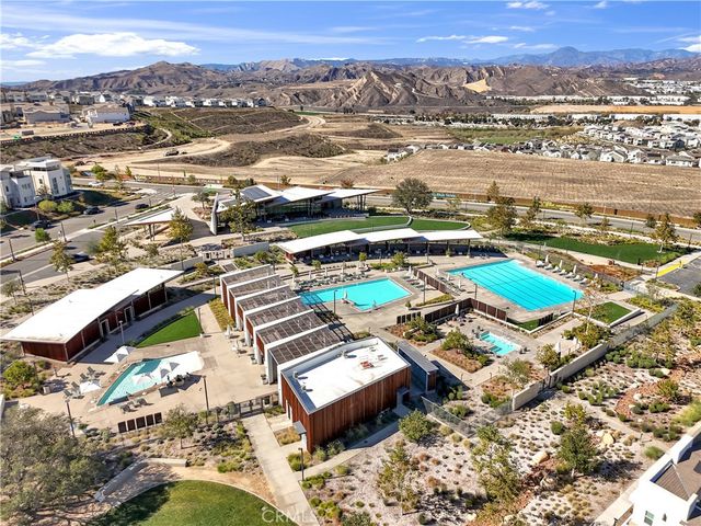 27582 Manzanita, Valencia, CA 91381