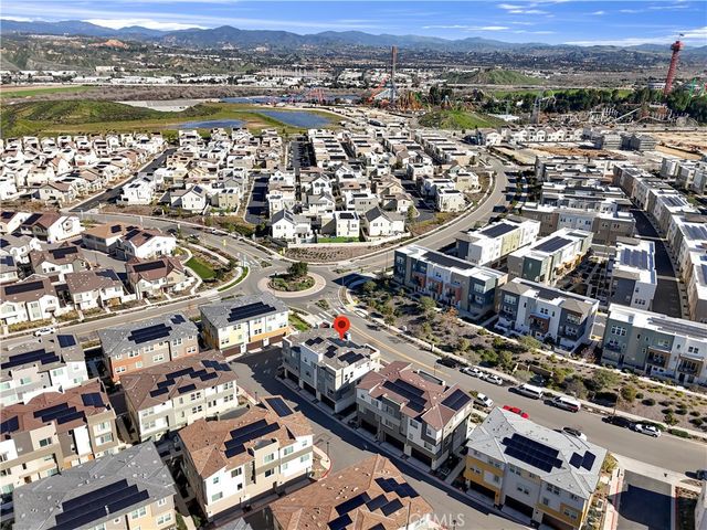 27582 Manzanita, Valencia, CA 91381