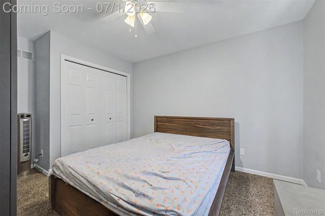 8179 Creekside Drive, Westland, MI 48185