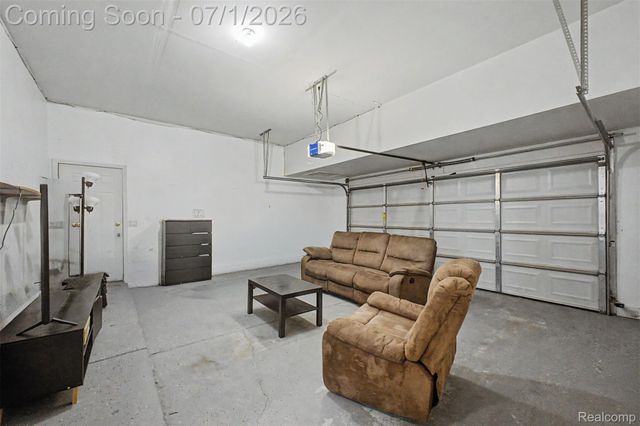 8179 Creekside Drive, Westland, MI 48185