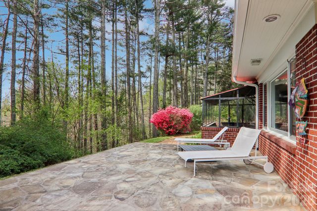 80 Sunset Drive, Marshall, NC 28753
