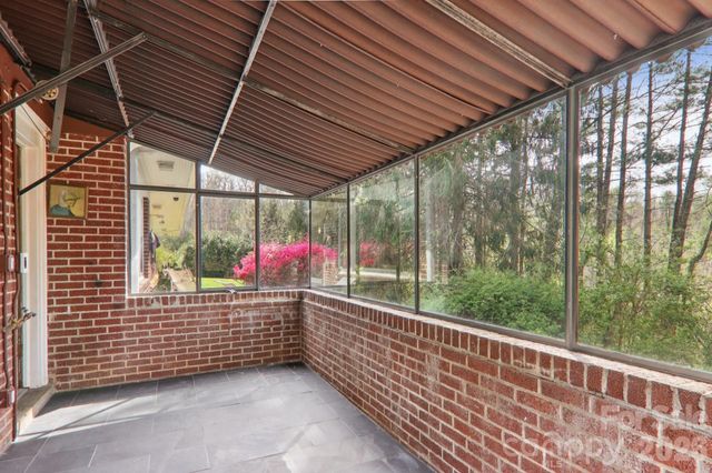 80 Sunset Drive, Marshall, NC 28753