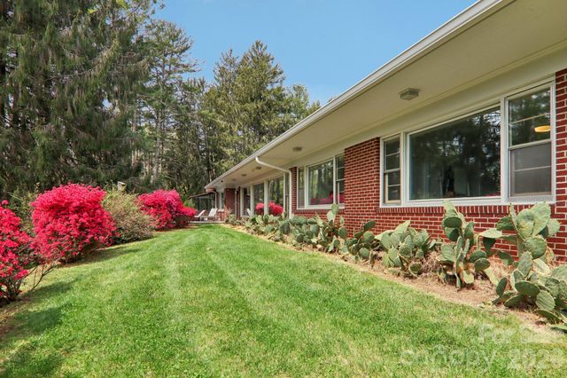80 Sunset Drive, Marshall, NC 28753