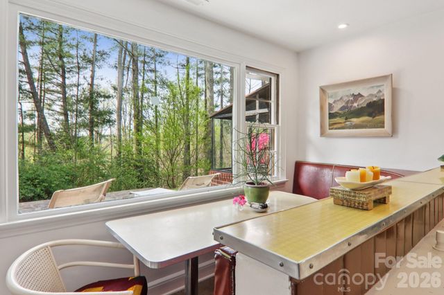 80 Sunset Drive, Marshall, NC 28753