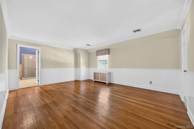 108 Kingsbury Road, Garden City, NY 11530