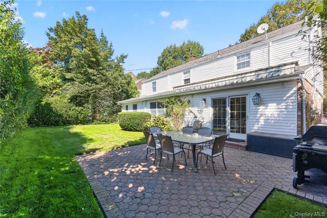 108 Kingsbury Road, Garden City, NY 11530