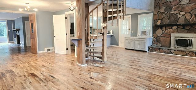 187 West Avon Road, Avon, CT 06001