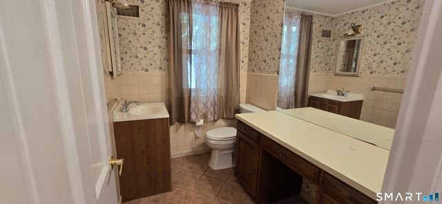 187 West Avon Road, Avon, CT 06001