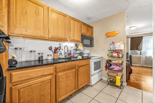 242 Pearl Harbor Street, Bridgeport, CT 06610