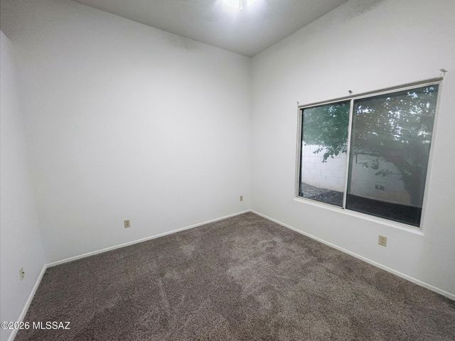 12490 N Wayfarer Way, Oro Valley, AZ 85755