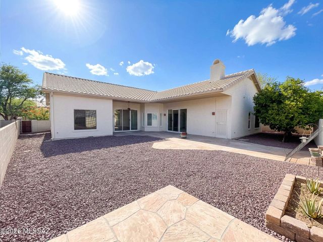 12490 N Wayfarer Way, Oro Valley, AZ 85755