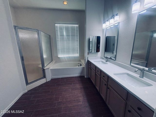 12490 N Wayfarer Way, Oro Valley, AZ 85755