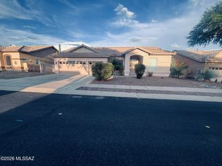 12490 N Wayfarer Way, Oro Valley, AZ 85755