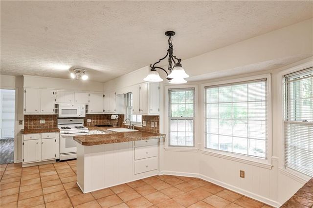 2851 Thornridge Drive, Atlanta, GA 30340