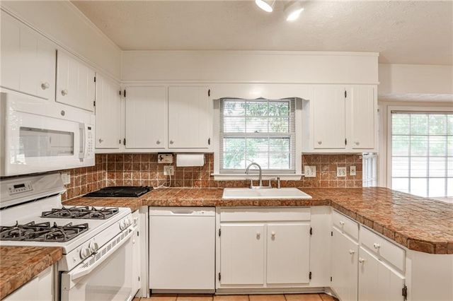 2851 Thornridge Drive, Atlanta, GA 30340