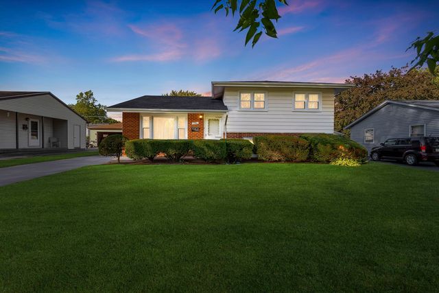 2306 Kingfisher Lane, Rolling Meadows, IL 60008