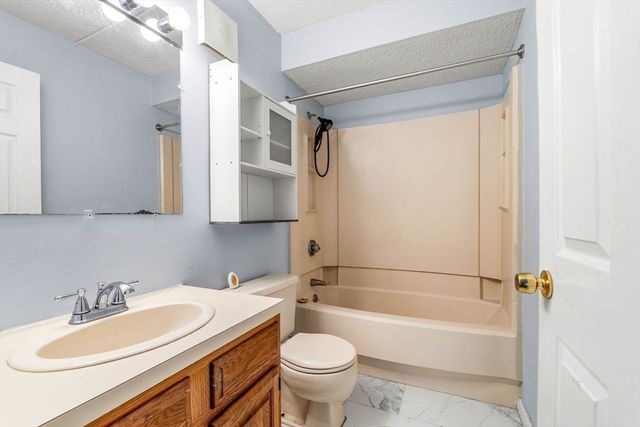 4975 Washington Street 207, Boston, MA 02132