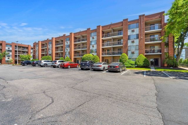 4975 Washington Street 207, Boston, MA 02132
