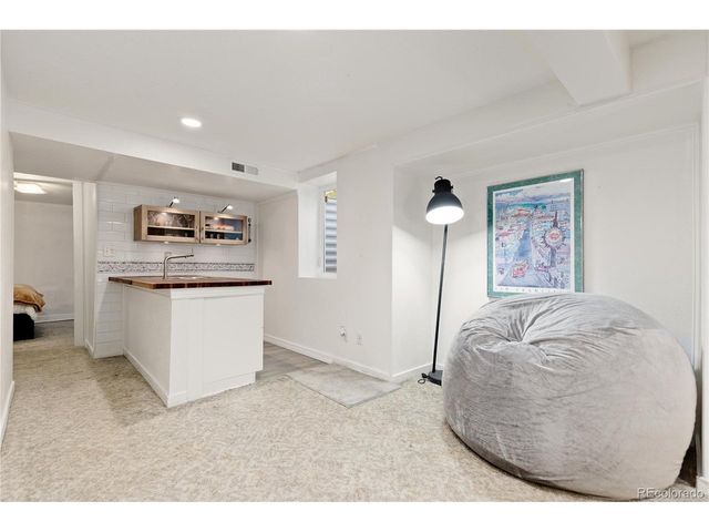 8266 S Logan Ct, Littleton, CO 80122