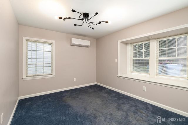 16 Station Road, Cranbury, NJ 08512