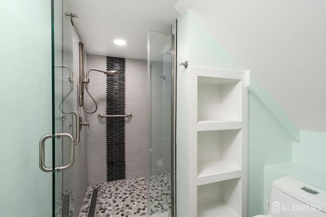 16 Station Road, Cranbury, NJ 08512