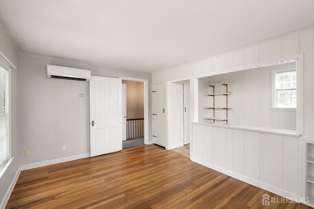 16 Station Road, Cranbury, NJ 08512